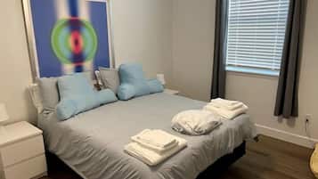 3 bedrooms, iron/ironing board, free WiFi, bed sheets