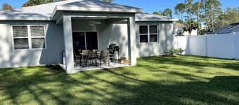 Beach Lovers New House! 10 min to beach - 6 guests