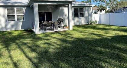 Beach Lovers New House! 10 min to beach - 6 guests