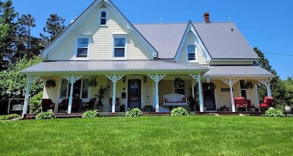 Clinton Pond Bed and Breakfast