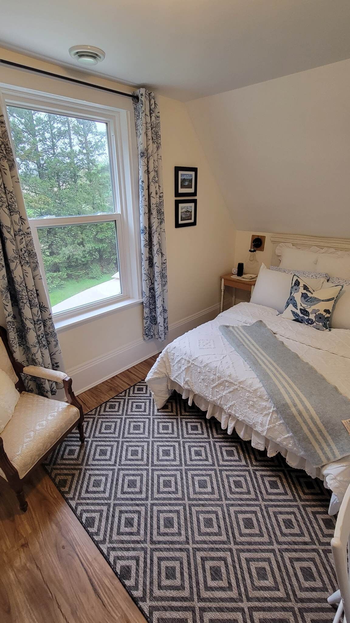 Egyptian cotton sheets, premium bedding, pillow-top beds