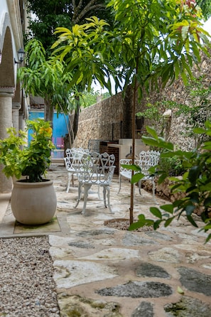 Standard Room | Terrace/patio - Casa Pakal (Valladolid)