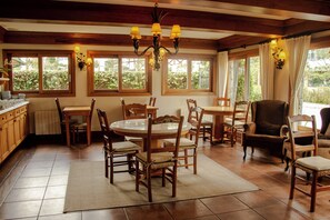 Flat-screen TV - Hotel Solar D' Izabel (Campos do Jordão)