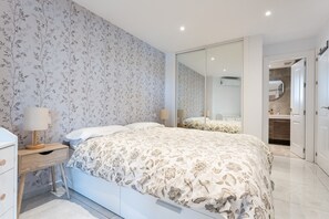 3 habitaciones, tabla de planchar con plancha y wifi gratis 