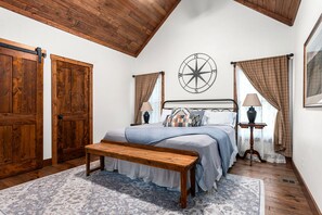 3 bedrooms, desk, iron/ironing board, travel crib - Steps to Main | Hot Tub • Game Room Retreat (Fredericksburg)