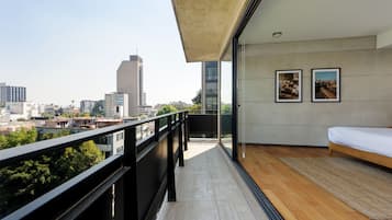 Comfort Apartment | 2 bedrooms, premium bedding, iron/ironing board, free WiFi