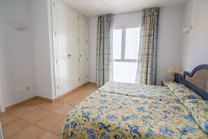 1 soverom, strykejern/-brett, wi-fi og sengetøy