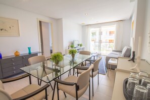 Dining - Beautiful Apartment with wifi and A/C (Port de Pollença)