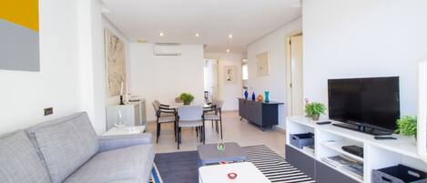 Fernseher, Stereoanlage