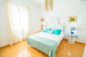 3 soverom, strykejern/-brett og internettilgang