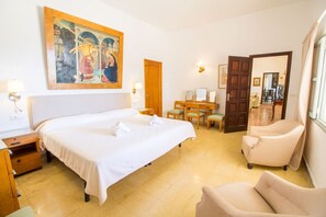 6 bedrooms, iron/ironing board, Internet, bed sheets - Villa Cala Gentil by North Properties Mallorca (Formentor)