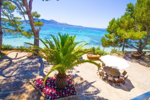 Outdoor dining - Villa Cala Gentil by North Properties Mallorca (Formentor)
