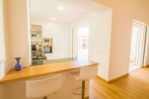 Fridge, microwave, oven, dishwasher - Villa Embat by North Properties Mallorca (Can Picafort)