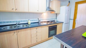 Coffee/tea maker, fridge, microwave, oven - Lovely apartment a few meters from the beach (Port de Pollença)