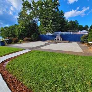 Property grounds - Lakefront Two Bedroom Cabin #30 (Charlotte)