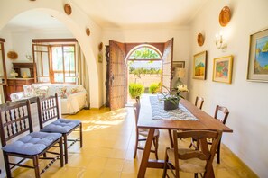 Interior - Beautiful typical Majorcan villa with wifi and a/c (Pollença)