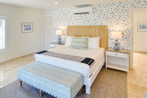 2 Schlafzimmer, Zimmersafe, Schreibtisch, Bügeleisen/Bügelbrett