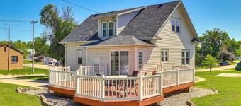 Quaint Howells Retreat - Steps from Main Street!
