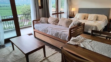 Estudio Confort, vista al viñedo | 1 habitación y caja de seguridad en la habitación