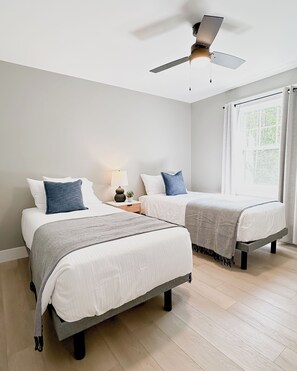 3 dormitorios, tabla de planchar con plancha, wifi y ropa de cama