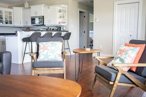 Interior - Meadowview Suites at The Gables of PEI Near Golf and Beaches (Stanley Bridge)