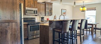 Spacious PEI Villa with Full Kitchen and Resort Style Amenities