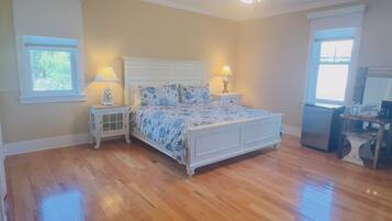 Chambre Deluxe, 1 trÚs grand lit, non-fumeurs | Literie de qualité supérieure, surmatelas, décoration personnalisée