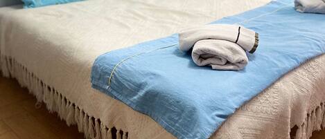 4 chambres, fer et planche à repasser, lit parapluie, Wi-Fi