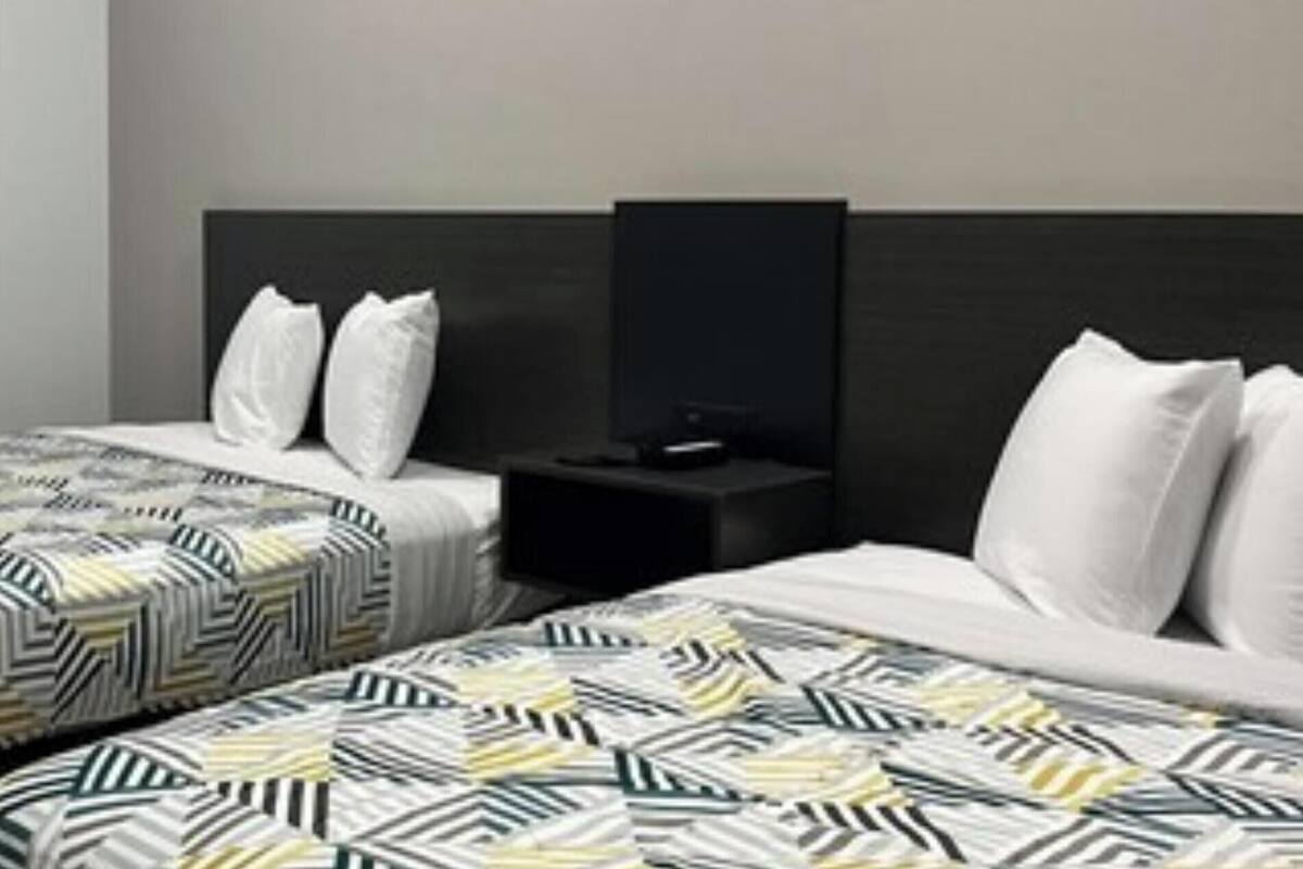 Desk, blackout drapes, free WiFi, bed sheets