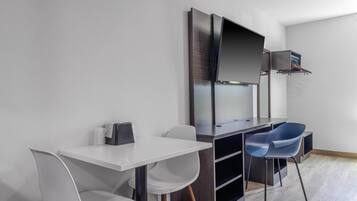 Desk, blackout drapes, free WiFi, bed sheets