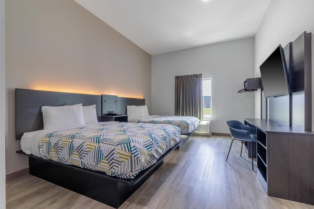 Desk, blackout drapes, free WiFi, bed sheets