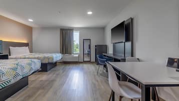 Desk, blackout drapes, free WiFi, bed sheets