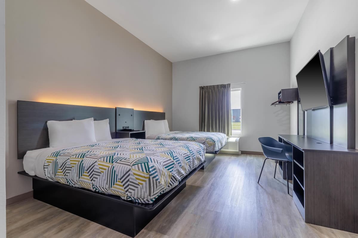 Skrivebord, blendingsgardiner, wi-fi (inkludert) og sengetøy