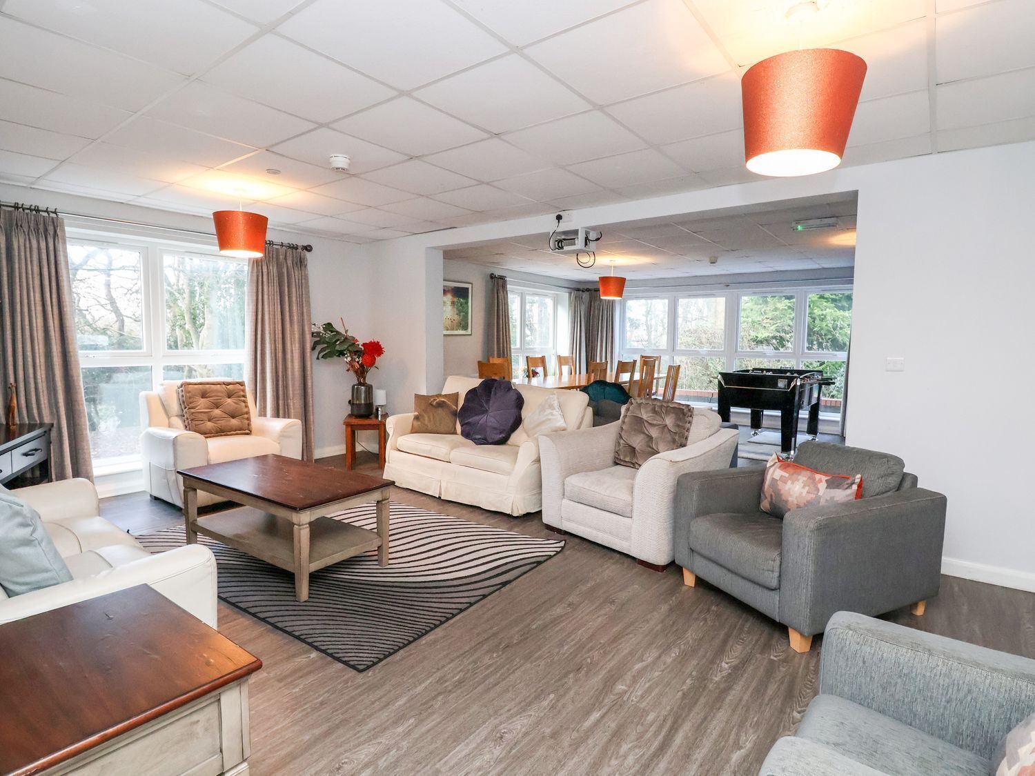 Cadwaladr, Pet Friendly, Luxury Holiday Cottage In Caernarfon - Caernarfon