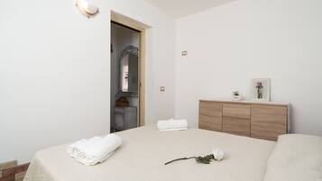 1 quarto, Wi-Fi de cortesia, roupa de cama