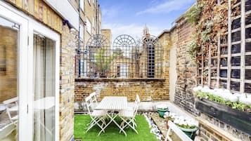 Superior Apartment, Private Bathroom | Terrace/patio