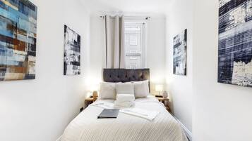 Superior Apartment, Private Bathroom | 1 bedroom, in-room safe, blackout curtains, soundproofing