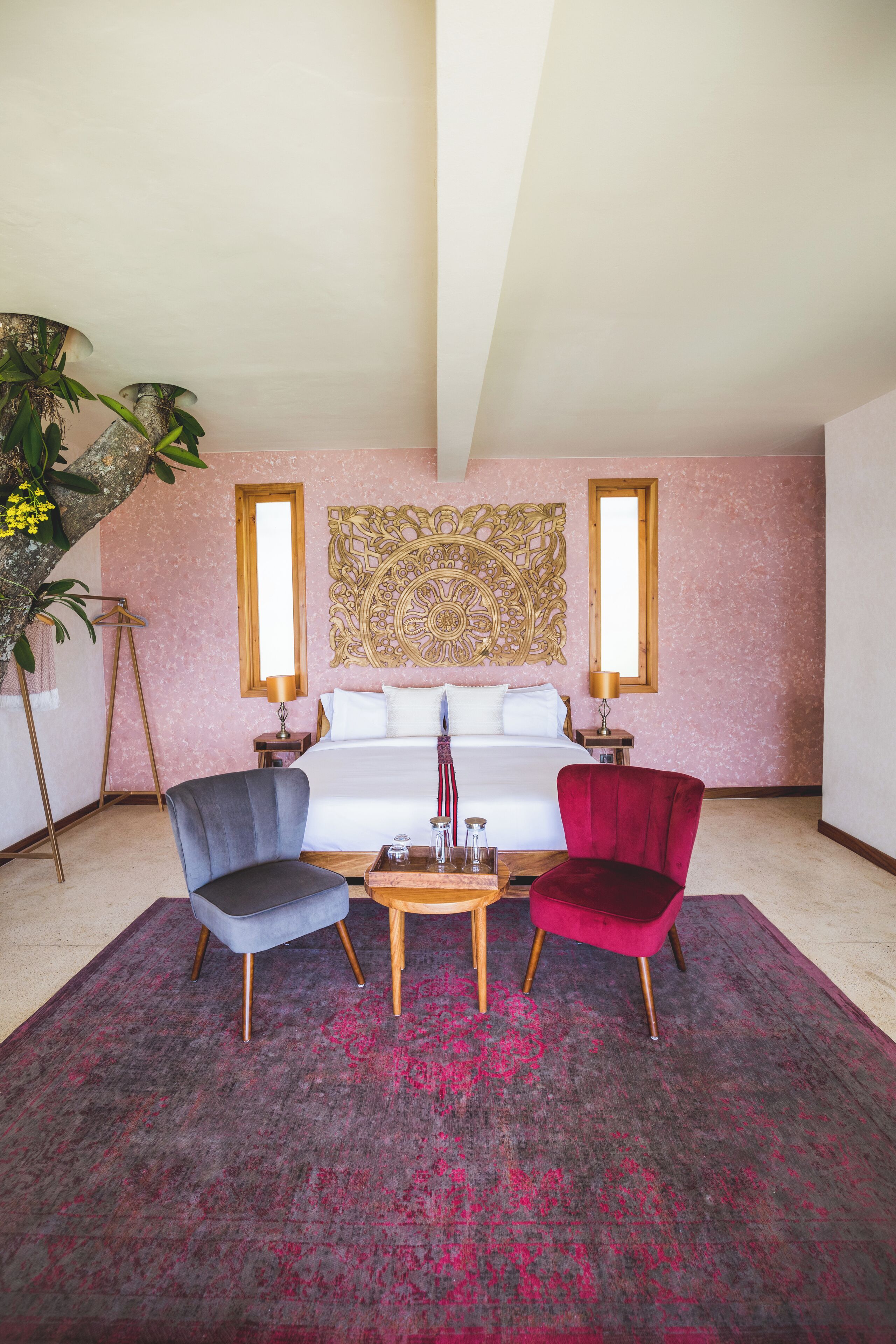 Master Suite | Desk, laptop workspace, free WiFi, bed sheets