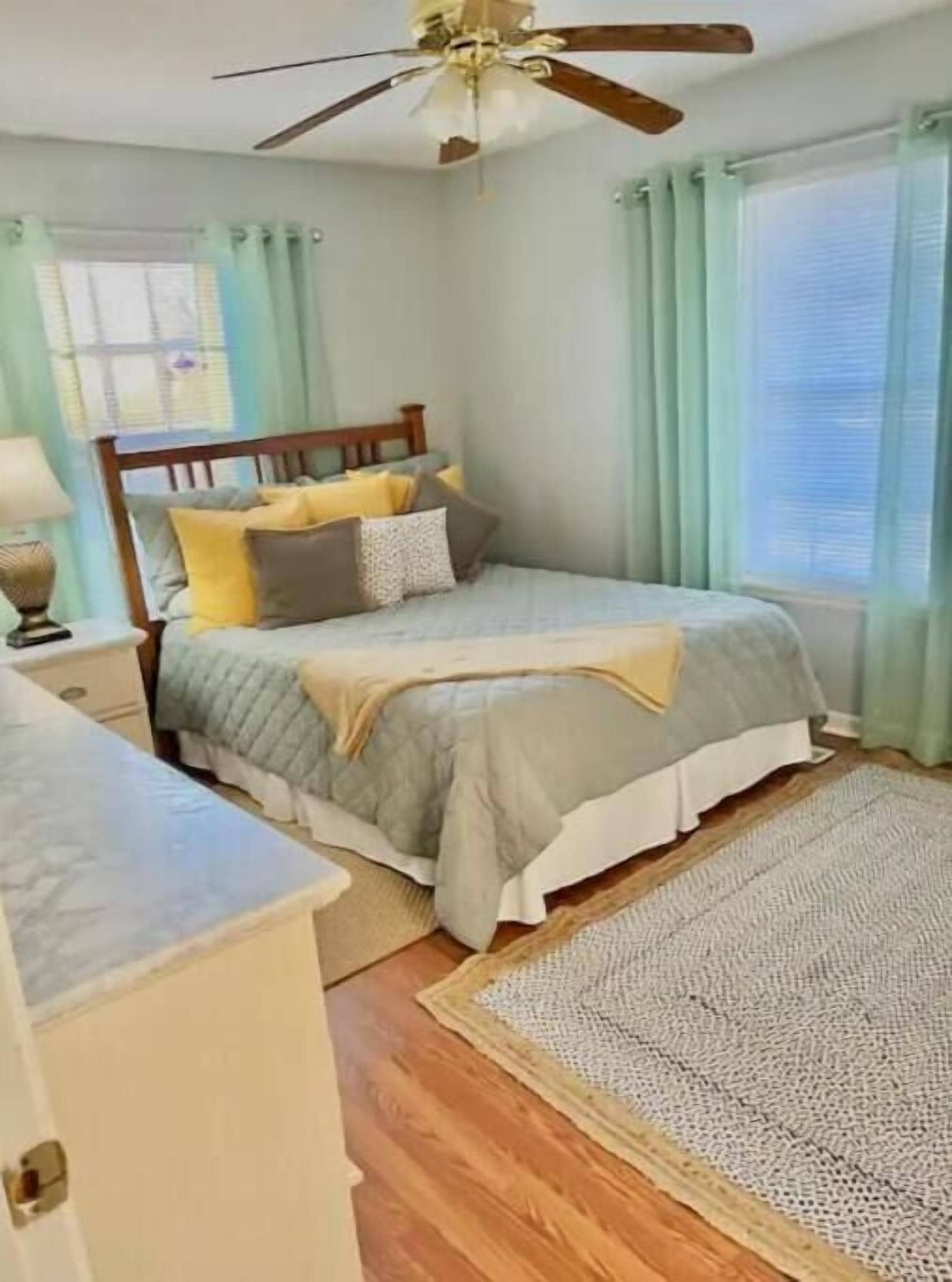 3 dormitorios, wifi gratis, ropa de cama