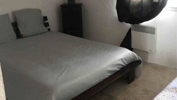 2 chambres, fer et planche Ă repasser, lit parapluie, Wi-Fi gratuit