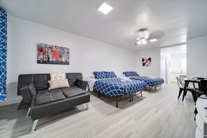 1 bedroom, iron/ironing board, travel cot, WiFi