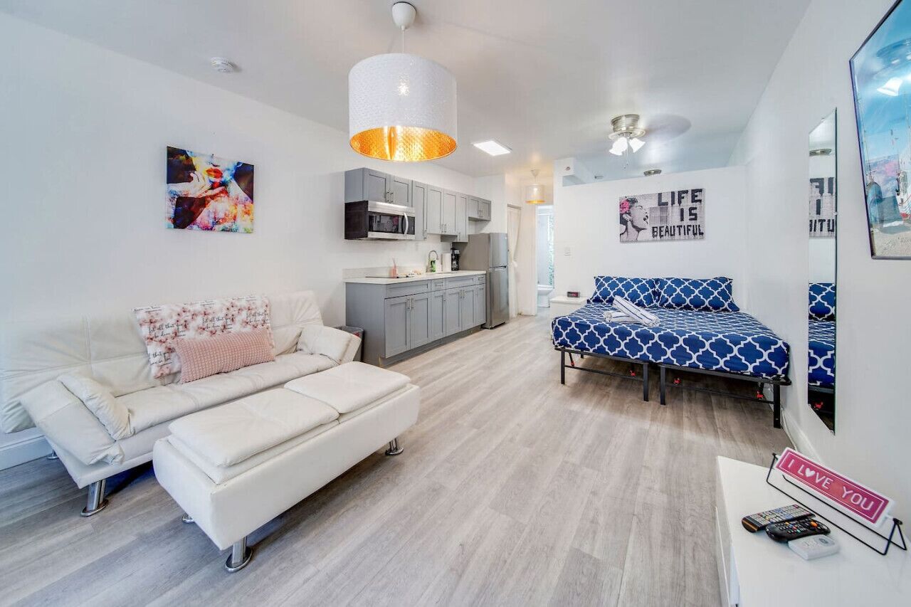 Beachfront 1 b/r, w/2 Queen Beds, on Ocean Drive