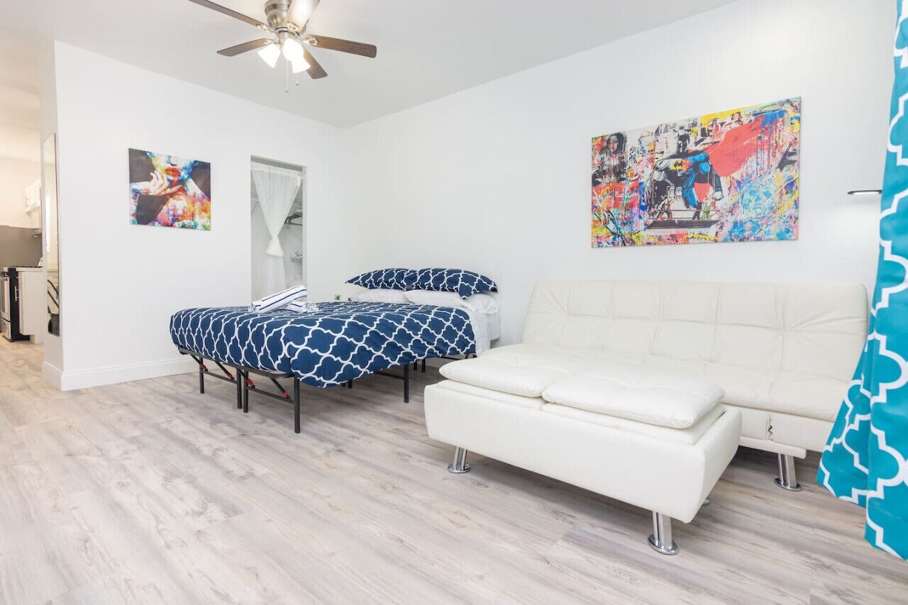 Ocean Drive Deco Apt W/2 Queen Beds, Steps 2 Beach - Miami Beach