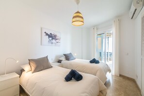 3 habitaciones, tabla de planchar con plancha y wifi gratis 