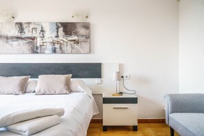 4 makuuhuonetta, ilmainen Wi-Fi, vuodevaatteet