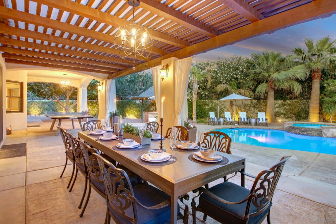 Outdoor dining