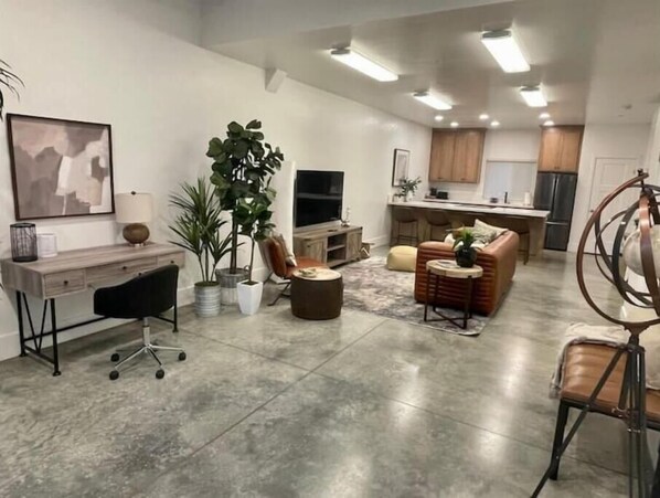 Living area - Fox Cove 4 (Chico)