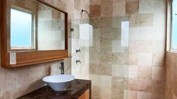Superior Apartment | Bathroom | Shower, hair dryer, towels, soap