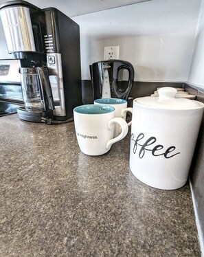 Kaffee und/oder Kaffeemaschine