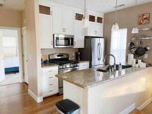 Private kitchen - The Fox Manor on Esplanade 2 Bedroom Guest Home (Chico)